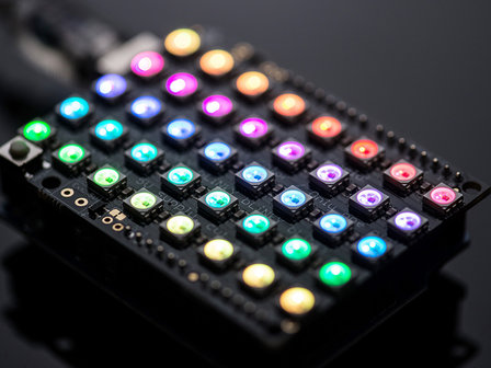 NeoPixel  grid RGB 5x8 Neomatrix    van Adafruit 1430