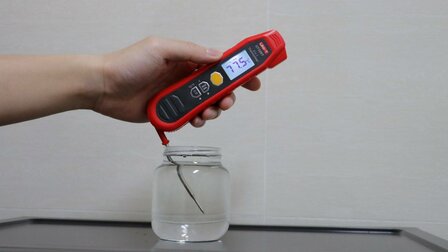 UNI-T UT320T 2-in-1 Thermometer &ndash; Infrarood &amp; Probe &ndash; -40&deg;C tot 300&deg;C