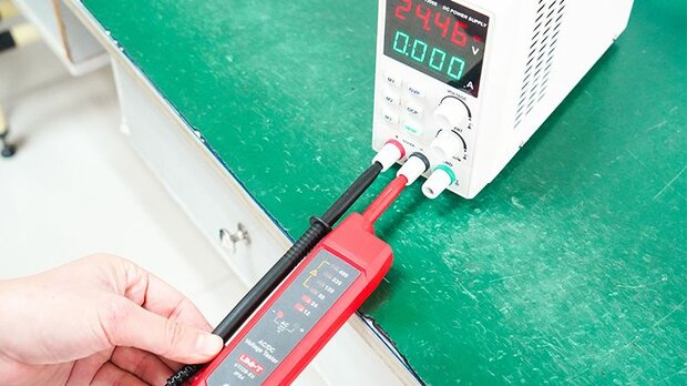 UNI-T UT22B-EU AC/DC Voltage Tester